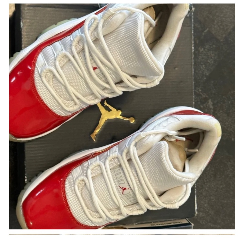 Junior  size (4.5Y) Air Jordan 11 Retro High Top Red/White.